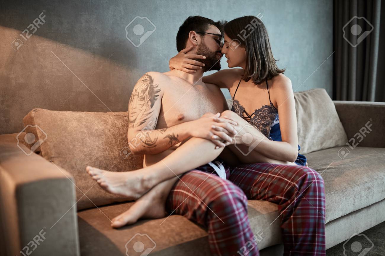 dawn bosley recommends sexy couple making love pic