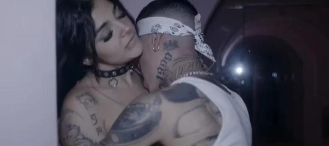 chris frates recommends Video De Karely Ruiz Y Santa Fe Klan