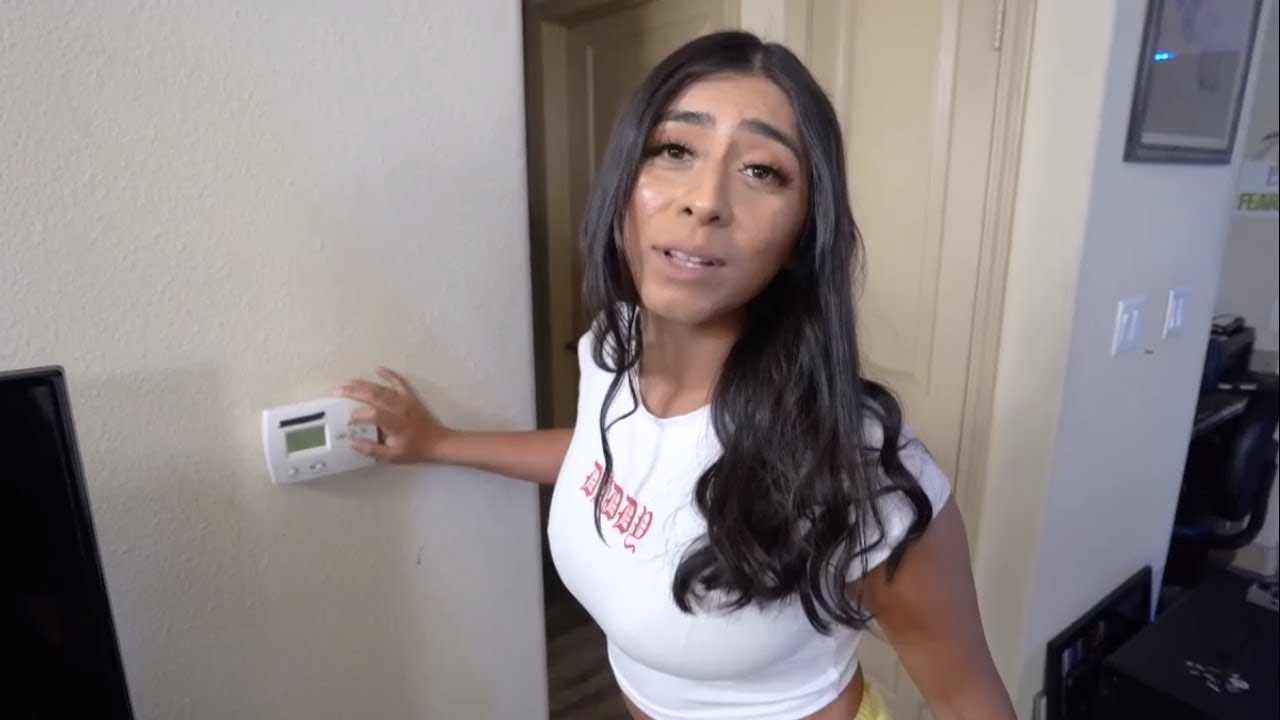 violet myers hairy - sarah banks porno anny aurora selfies