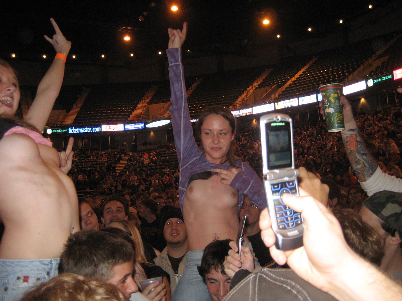 brandon jon recommends women flashing at concerts pic